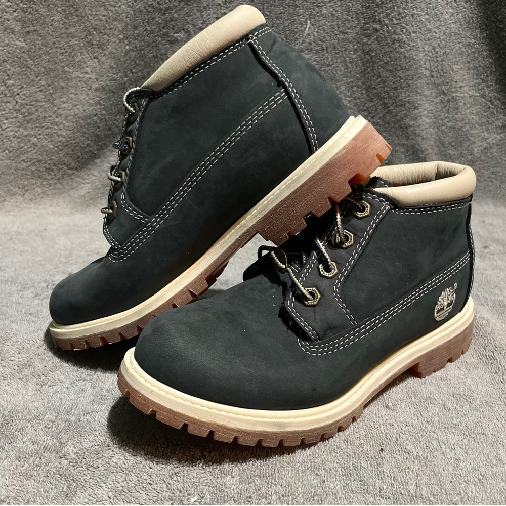 Timberland Nellie Chukka Boots Women’s Size 6